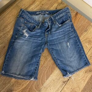 American Eagle Capri Shorts size 6